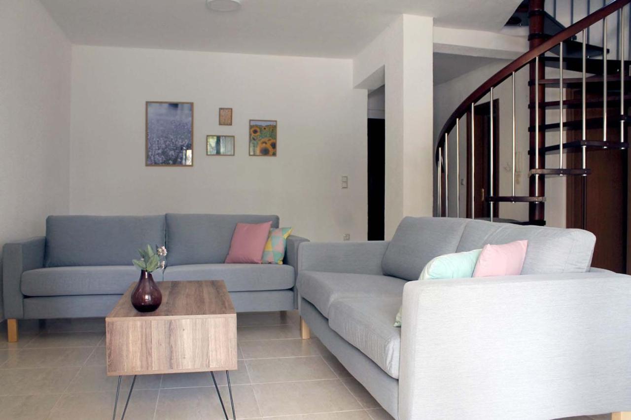 4 Bedroom Villa With Pool And Garden Nea Fokea Exterior photo